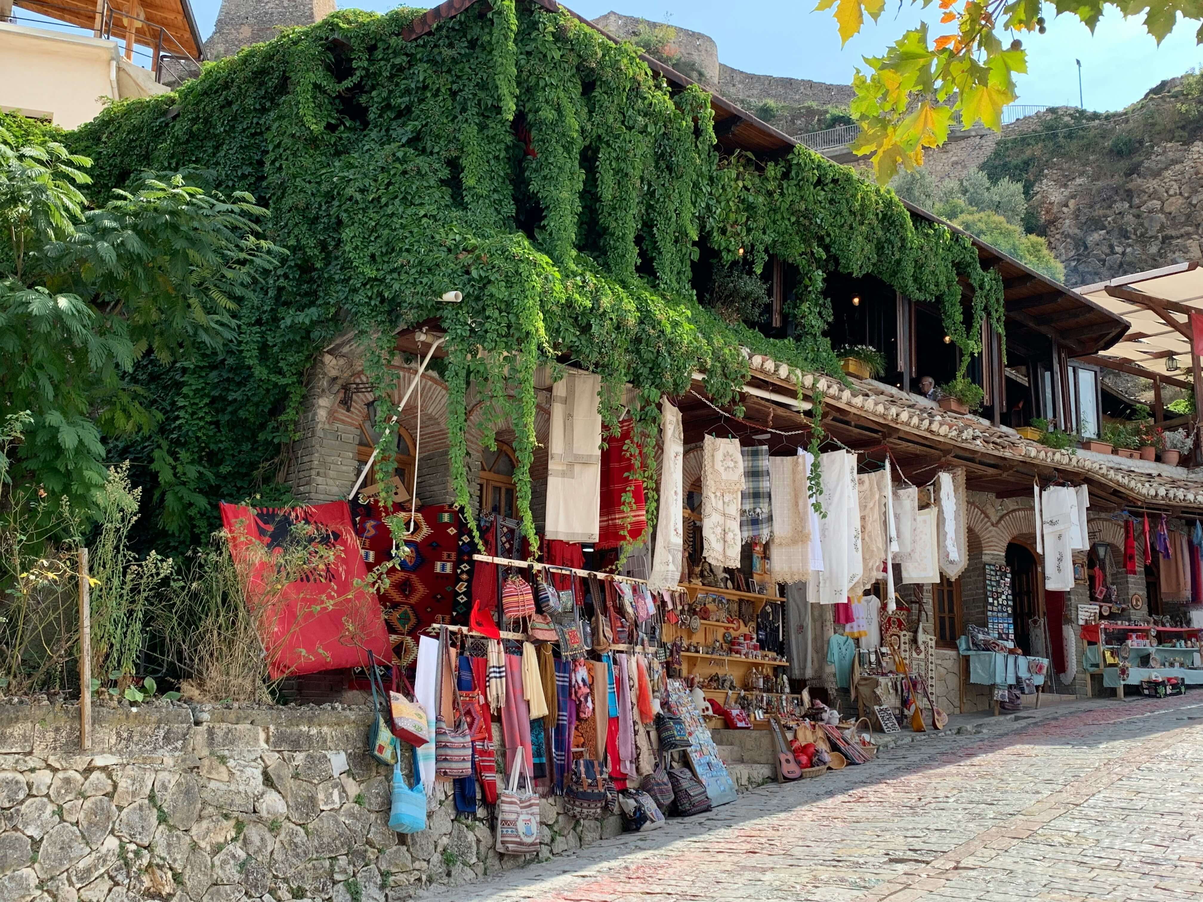 Citadelle et vieux bazar de Krujë en Albanie