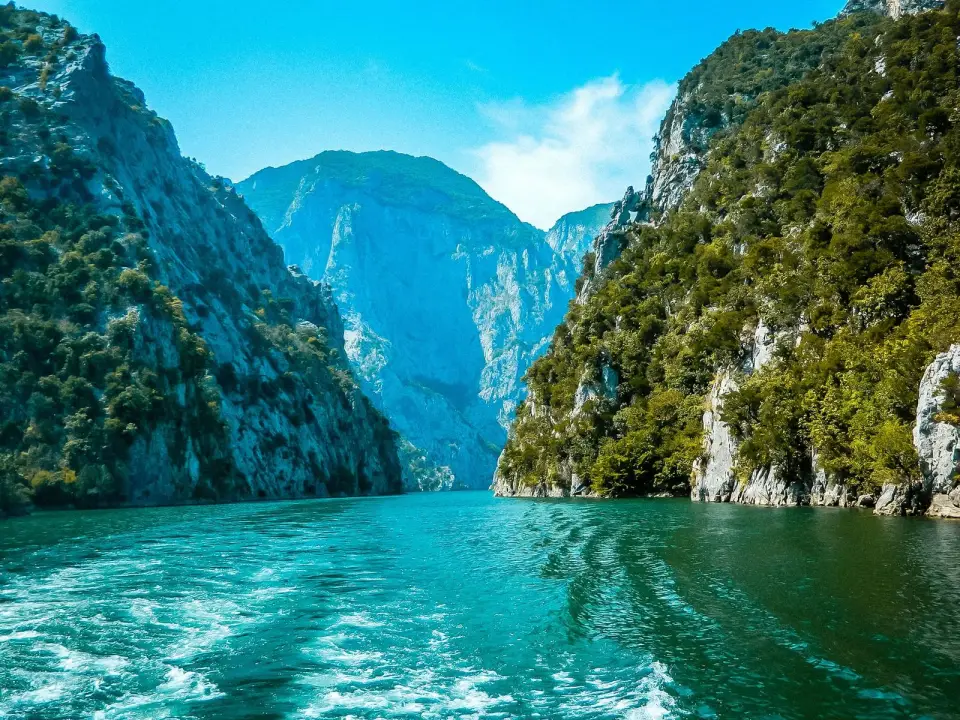 Lac Koman - Albanie
